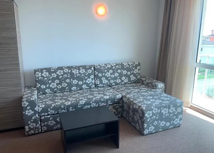 в сарафово 公寓 *